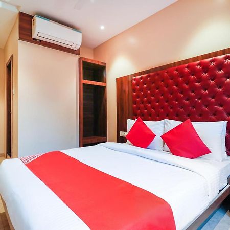 Oyo 70475 Hotel Sea Breeze Mumbai Ngoại thất bức ảnh