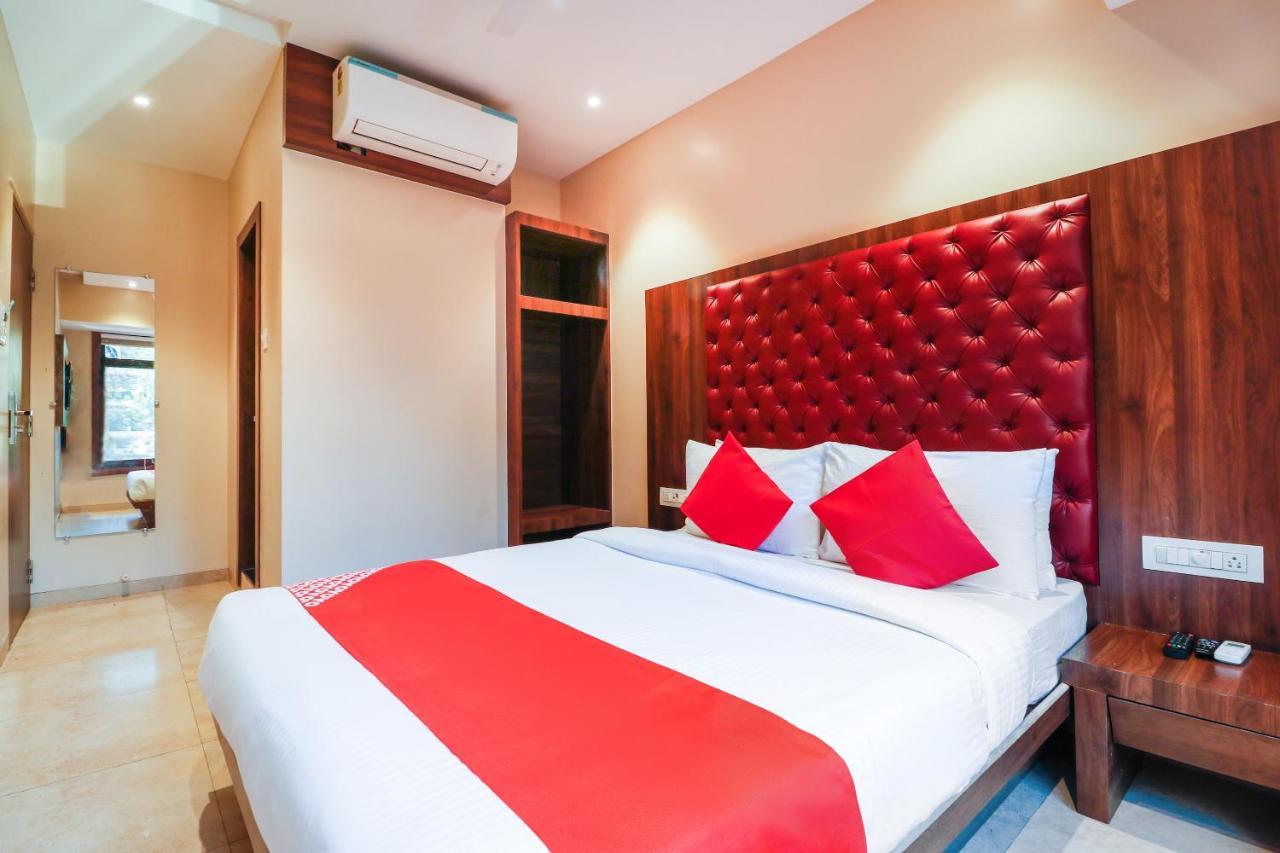 Oyo 70475 Hotel Sea Breeze Mumbai Ngoại thất bức ảnh