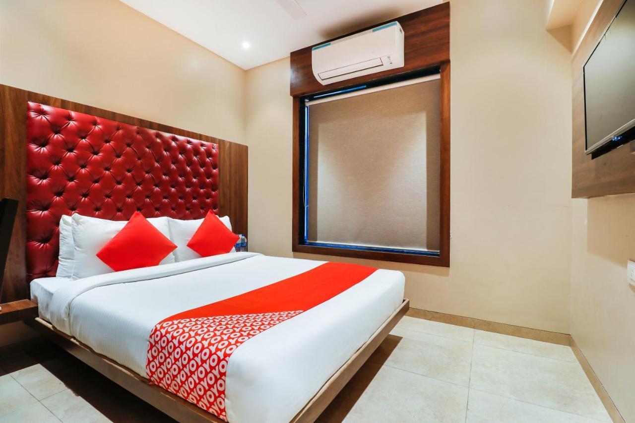 Oyo 70475 Hotel Sea Breeze Mumbai Ngoại thất bức ảnh