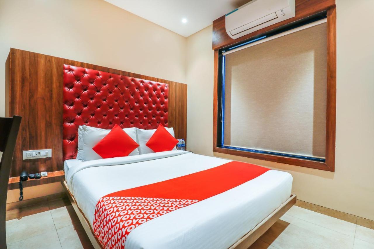 Oyo 70475 Hotel Sea Breeze Mumbai Ngoại thất bức ảnh