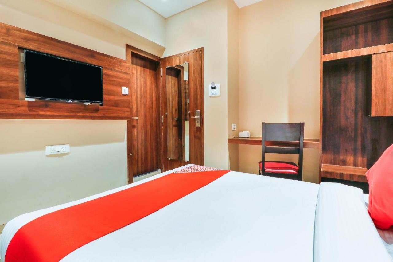 Oyo 70475 Hotel Sea Breeze Mumbai Ngoại thất bức ảnh