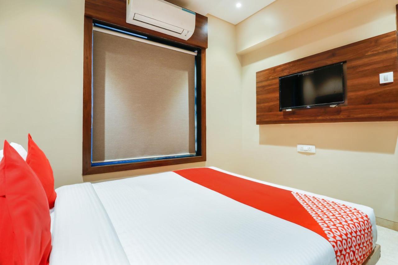 Oyo 70475 Hotel Sea Breeze Mumbai Ngoại thất bức ảnh