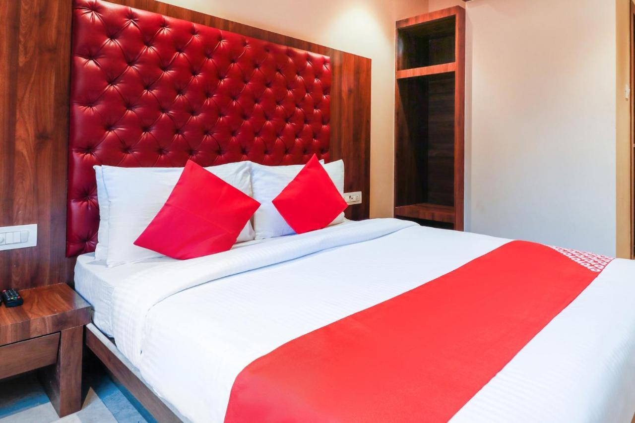 Oyo 70475 Hotel Sea Breeze Mumbai Ngoại thất bức ảnh